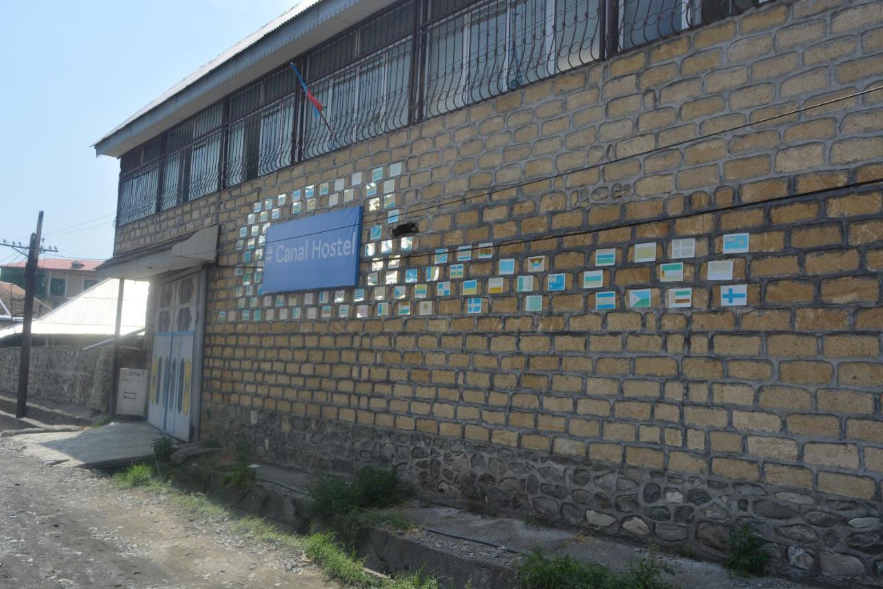 Canal Hostel Şǝki Eksteriør billede